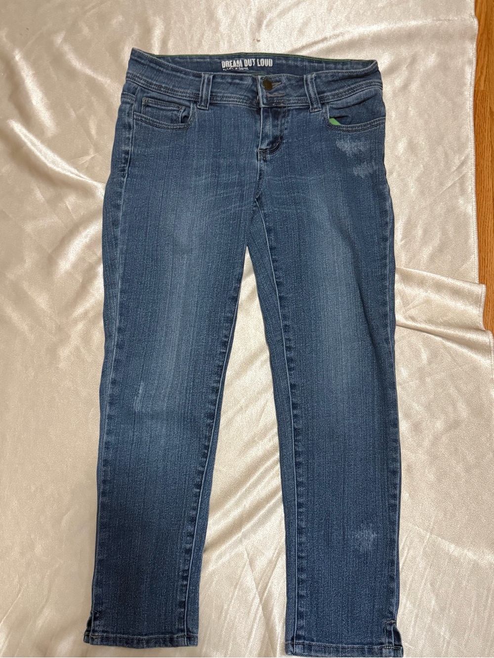 Dream Out Loud by Selena Gomez Medium Wash Distressed Cropped Jeans Size 3